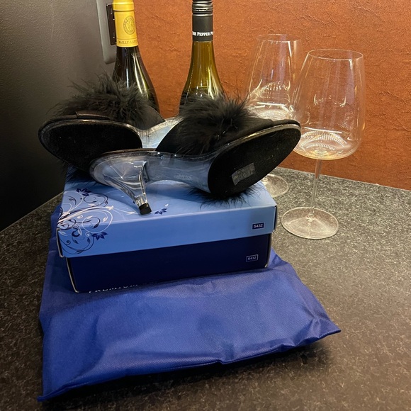 Boa trimmed slide sandal, black - Picture 6 of 8